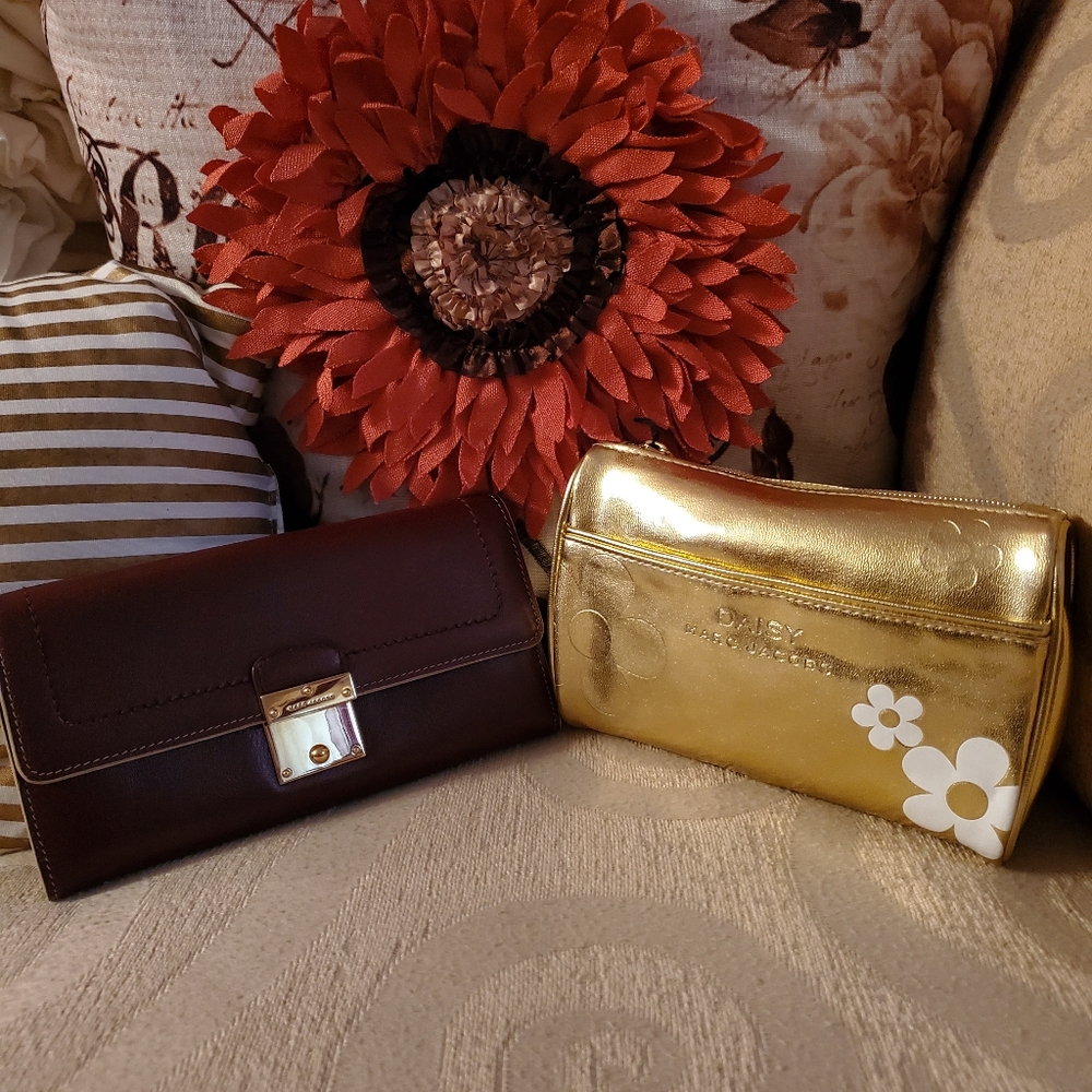 Marc Jacobs Dark Brown Purse w/ Wallet - Picture 4 of 7